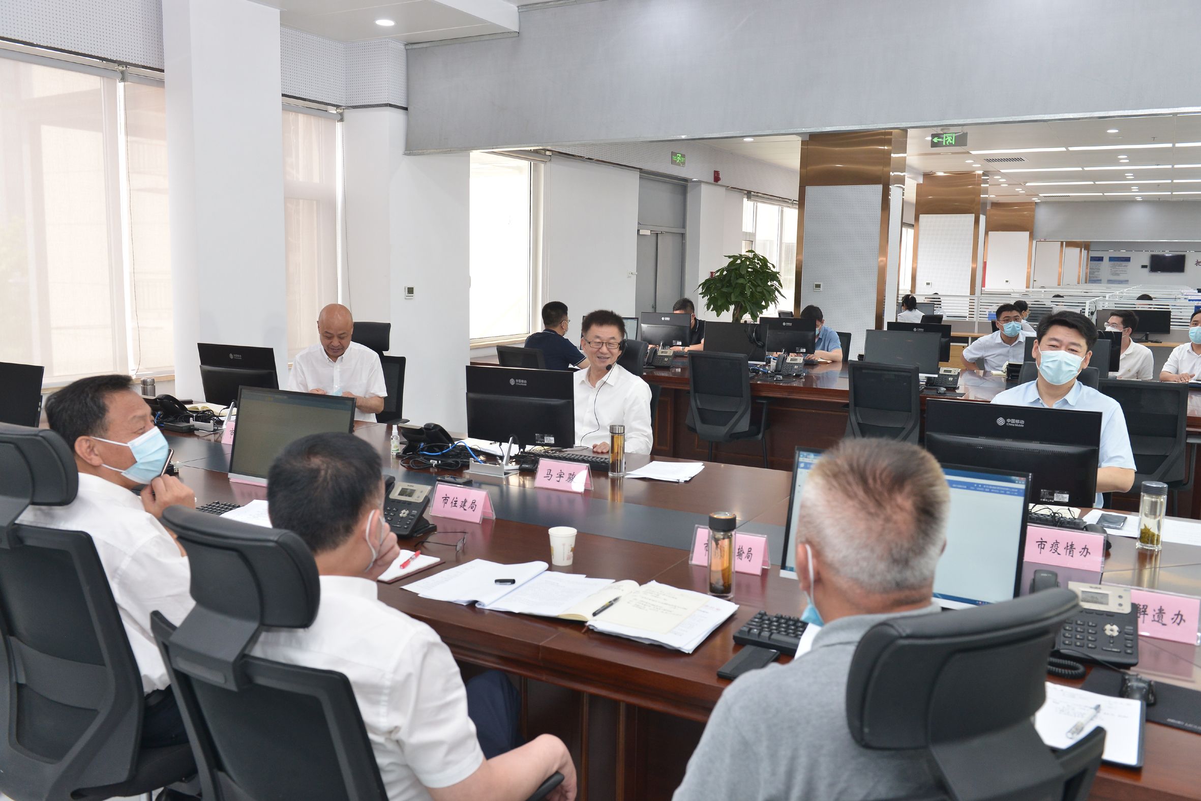 倾听民意诉求回应民生关切石家庄市长马宇骏赴12345政务服务便民热线