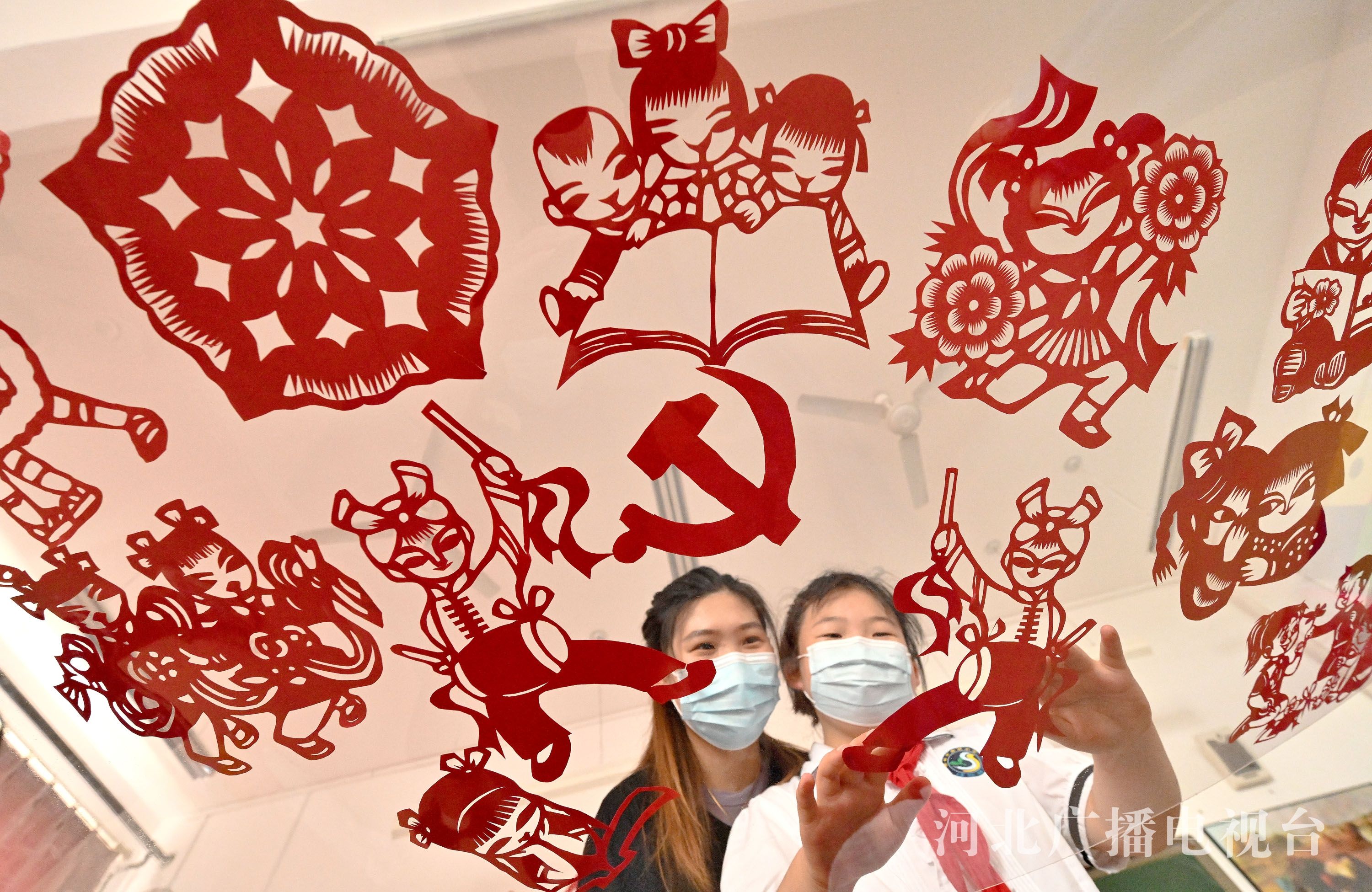 邯郸红色剪纸映初心童心向党庆七一