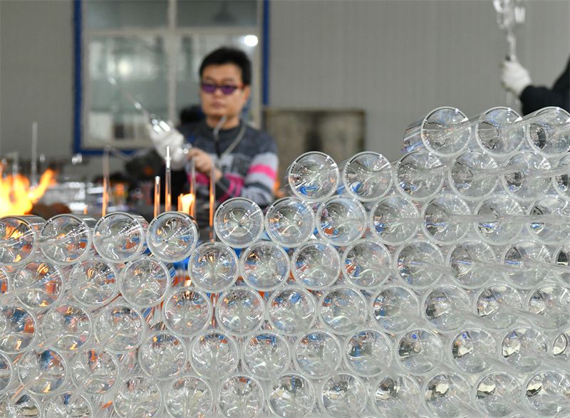 事件分析 - 河北河间：“中国工艺玻璃之都”新年产销旺