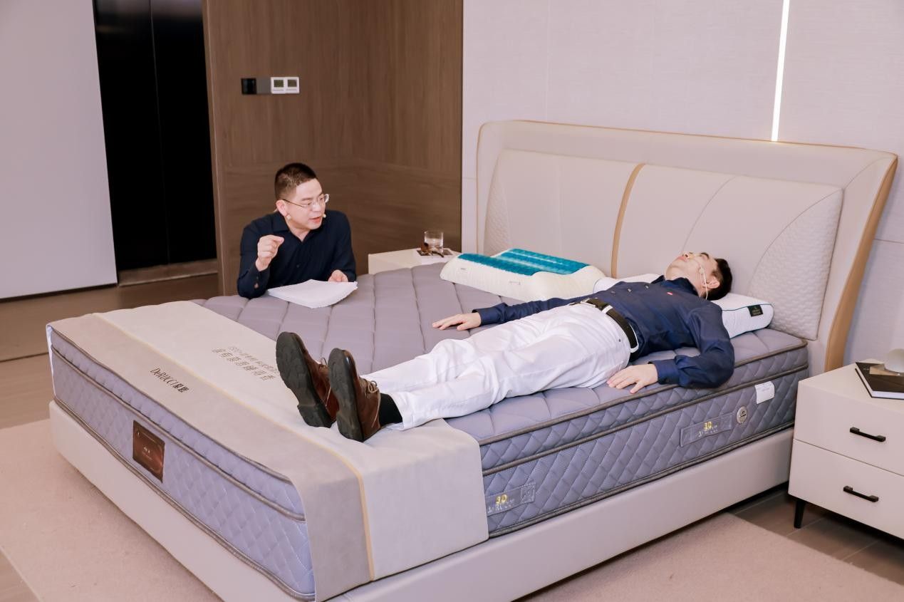 刘润走进慕思 探访“一张好床垫”背后的故事