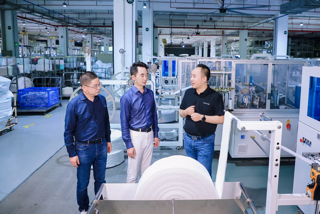 刘润走进慕思 探访“一张好床垫”背后的故事