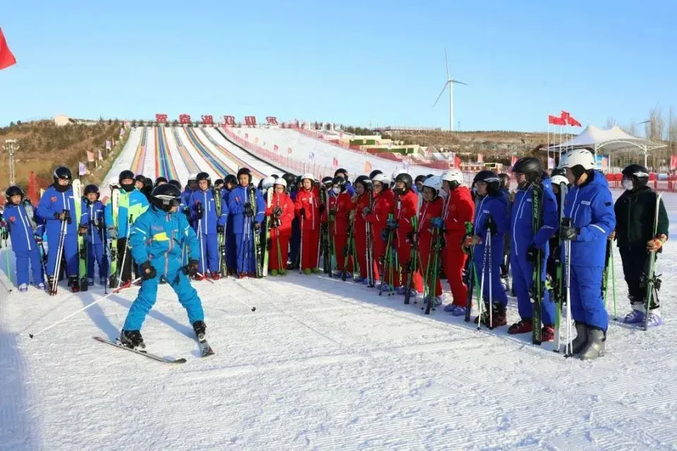 河北将继续加大群众性冰雪运动推广普及