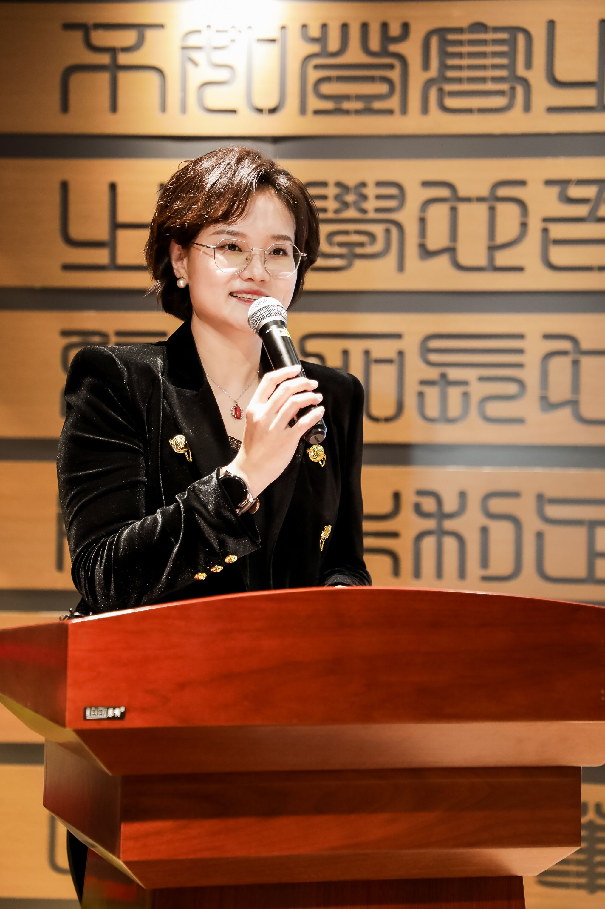 省台名主播丨王欢:在旋转中绽放——一位女主播的自我成长与突破
