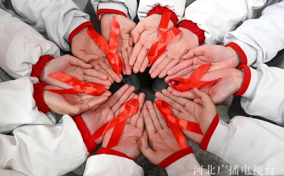 邯郸：防“艾”宣传进校园 筑牢青春安全线