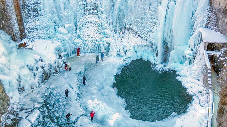 承德兴隆：天然冰瀑引客来