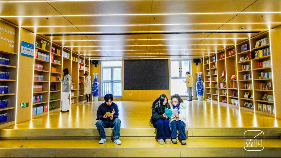 唐山迁西：书店阅读度假期