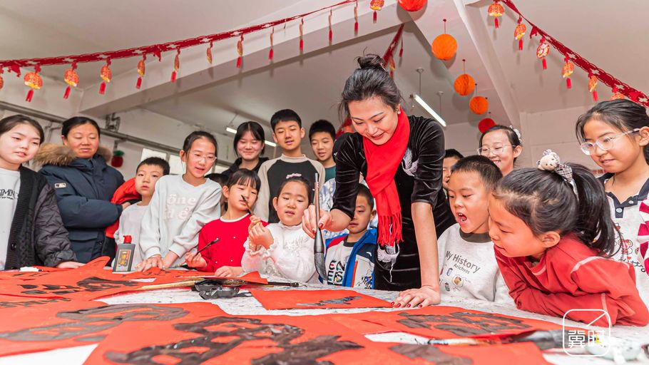 张家口：翰墨送福 喜迎新春