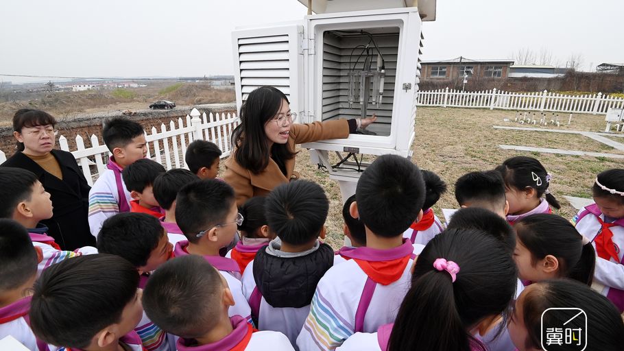 气象日里学气象