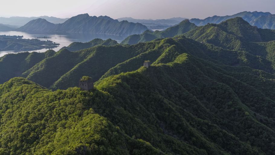 潘家口长城晨景壮美如画