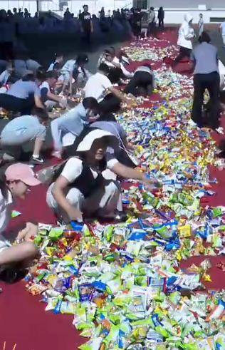 抢零食大战｜石家庄私立一中附属小学组织“六一”儿童节特别活动