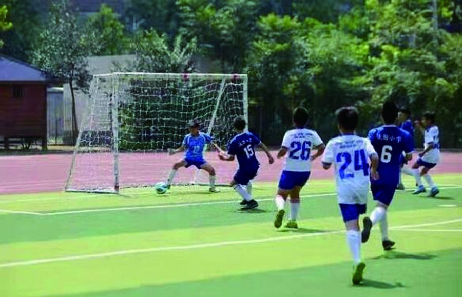 社区 第五届&ldquo;路昶杯&rdquo;暨长安区足球特色联盟友谊邀请赛在谈固小学举行
