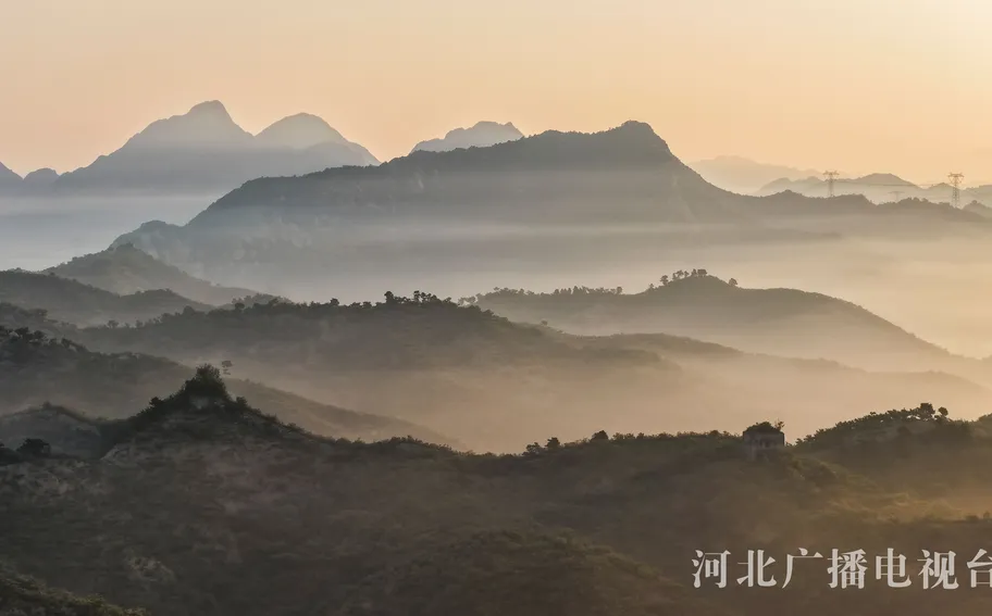 唐山遵化：秋日长城 晨景如画