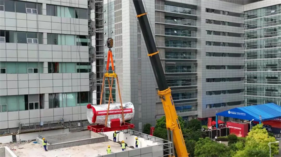 河北网络广播电视台 |华中地区首家质子治疗中心落户同济医院 — 迈胜质子治疗系统成功吊装