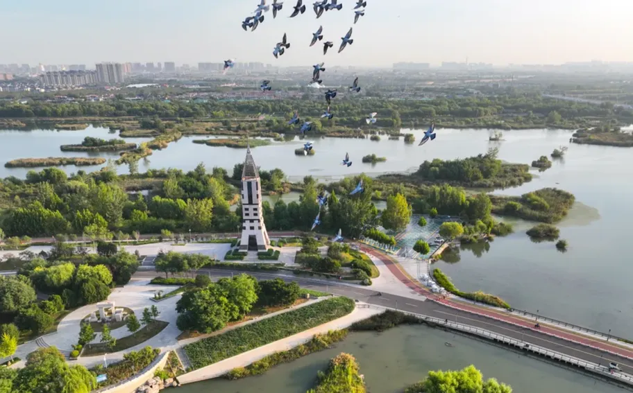 石家庄：滹沱河初秋美景如画